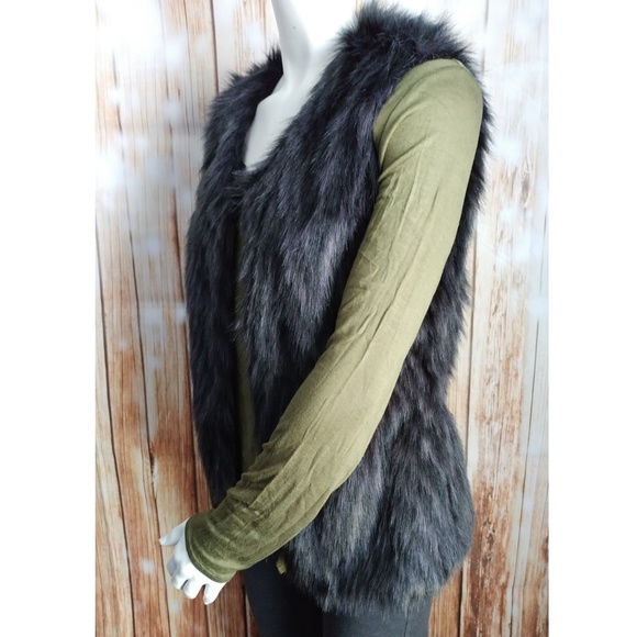 Say What ? Blue/Grey Combo Allover Faux Fur Vest - Picture 4 of 8